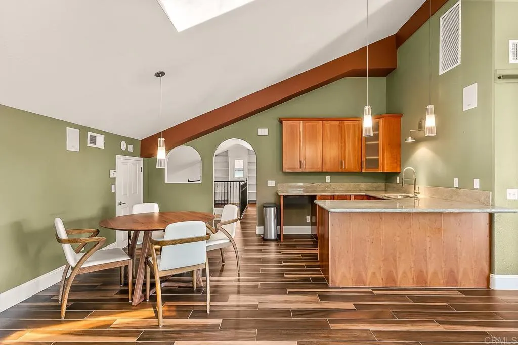 https://cdn.realtyfeed.com/cdn/127/306628054/9d673be98dd3353738d13cec74646314.webp