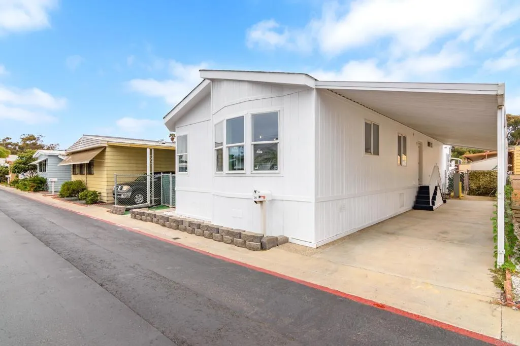 35 Parkwood Lane, Oceanside, CA, 92054