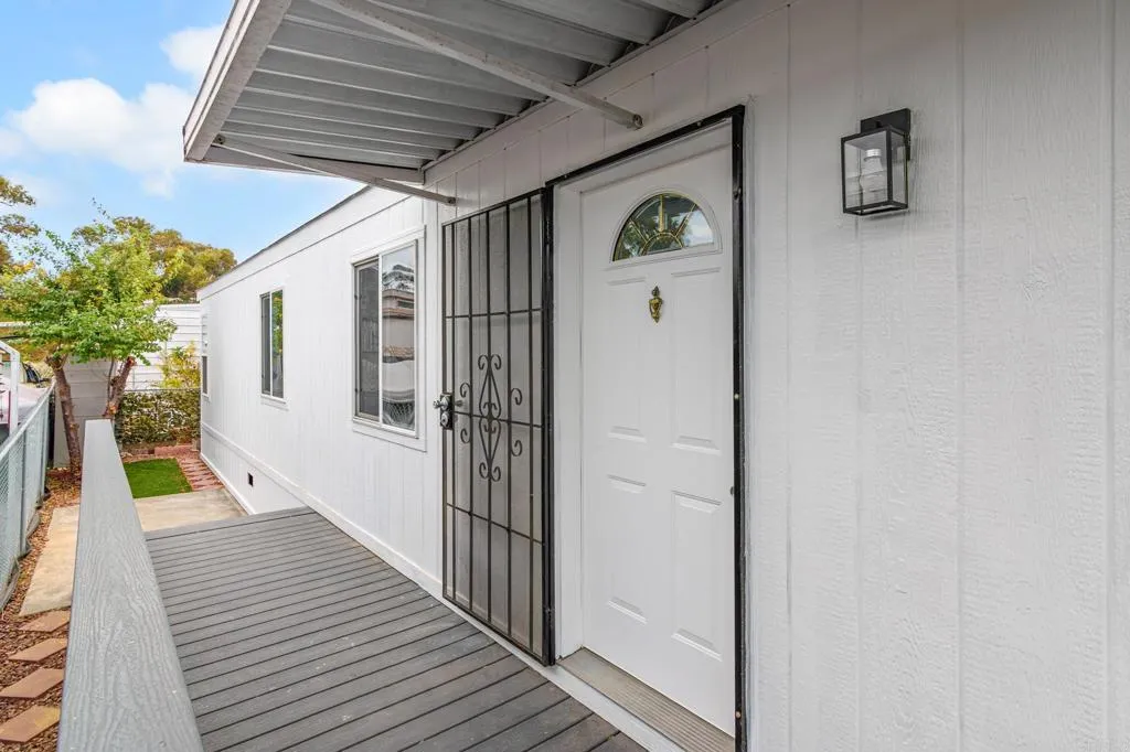 35 Parkwood Lane, Oceanside, CA, 92054