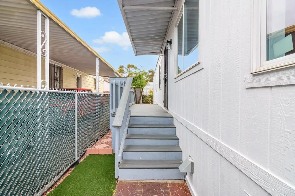 35 Parkwood Lane, Oceanside, CA, 92054