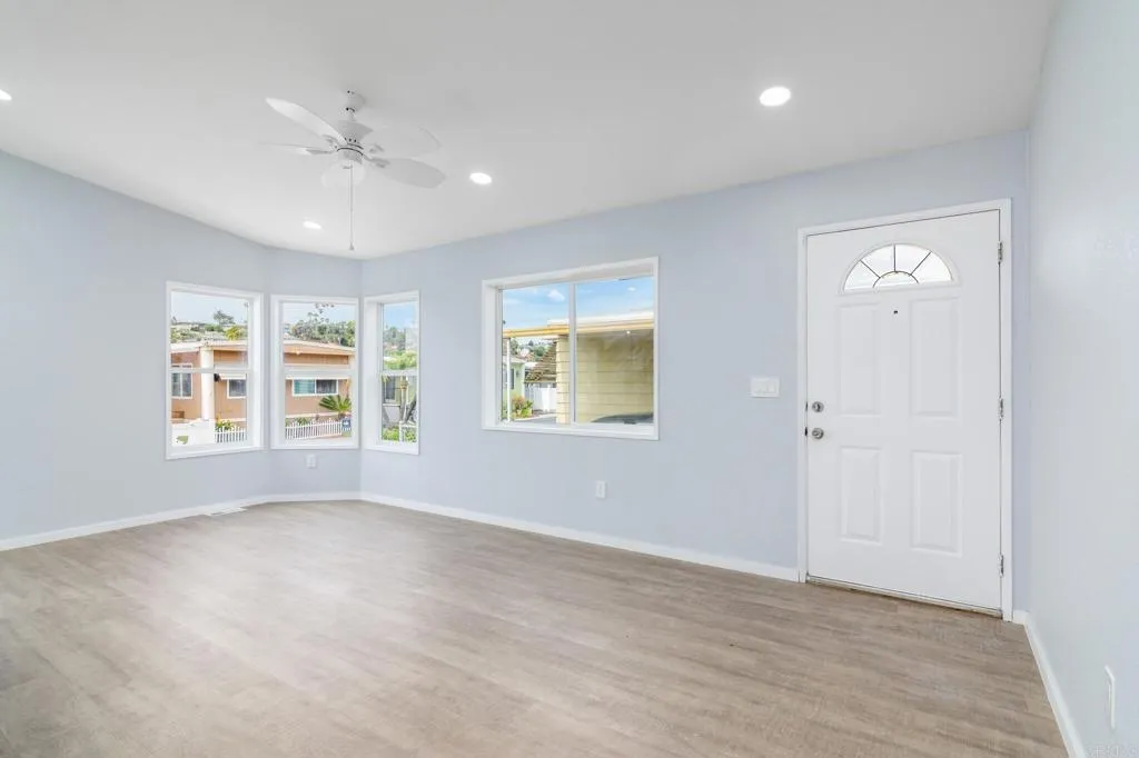 https://cdn.realtyfeed.com/cdn/127/306628062/e442269a1274b7a536b893f465a6c726.webp
