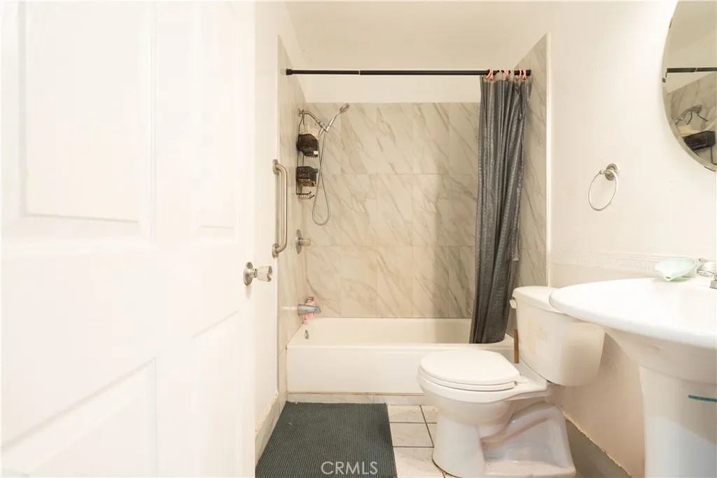 11044 Borden Avenue, Pacoima, CA, 91331