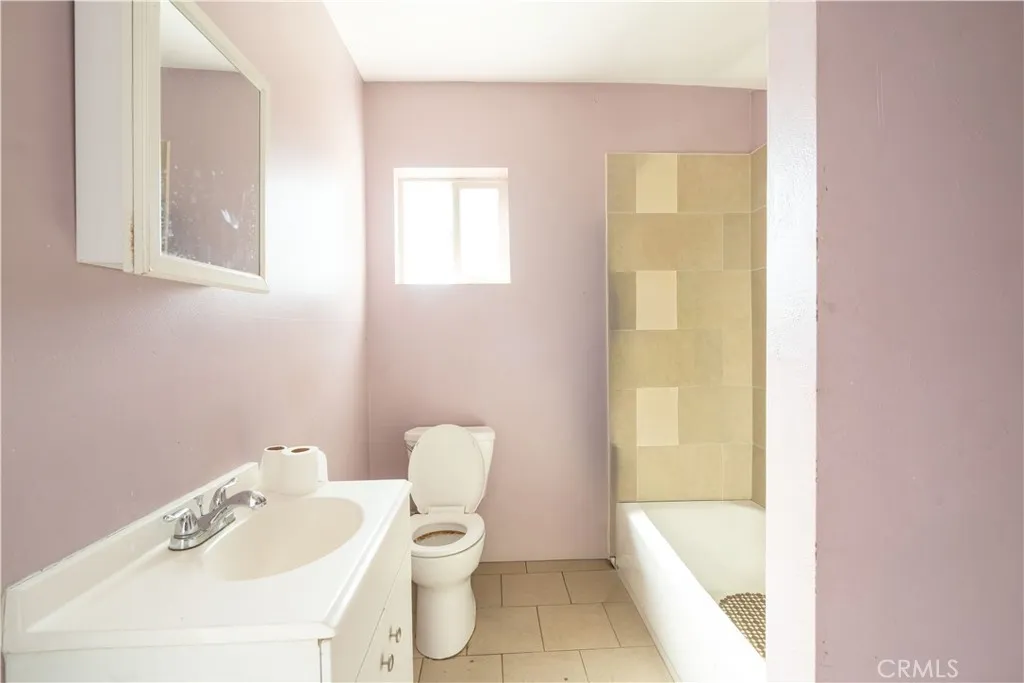 11044 Borden Avenue, Pacoima, CA, 91331