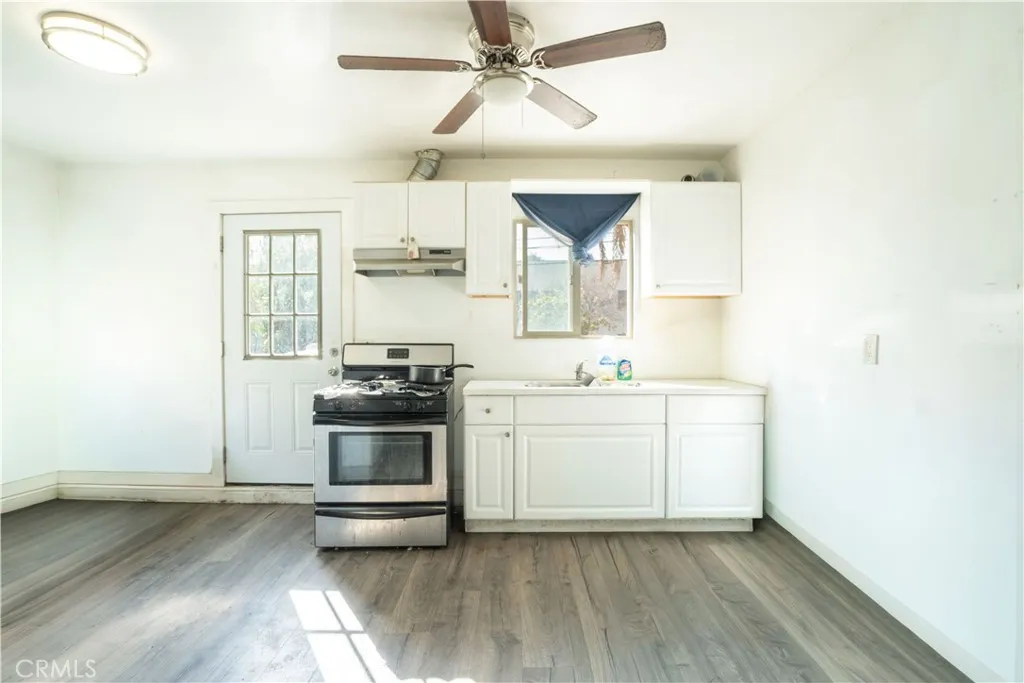 11044 Borden Avenue, Pacoima, CA, 91331