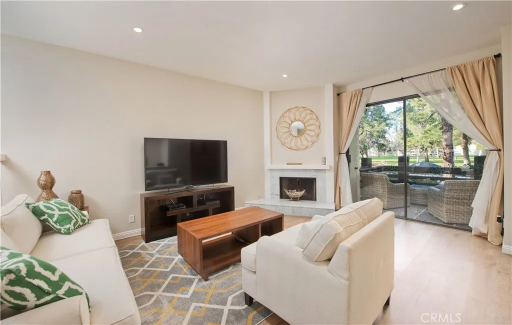 21820 Marylee Street UNIT 224, Woodland Hills, CA, 91367