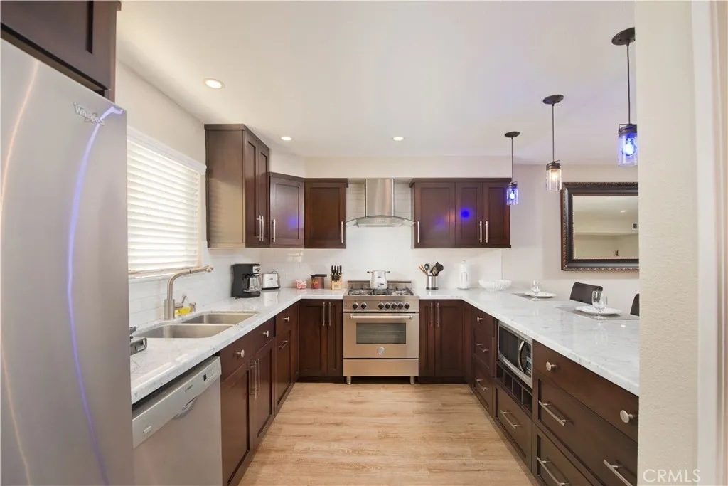 21820 Marylee Street UNIT 224, Woodland Hills, CA, 91367