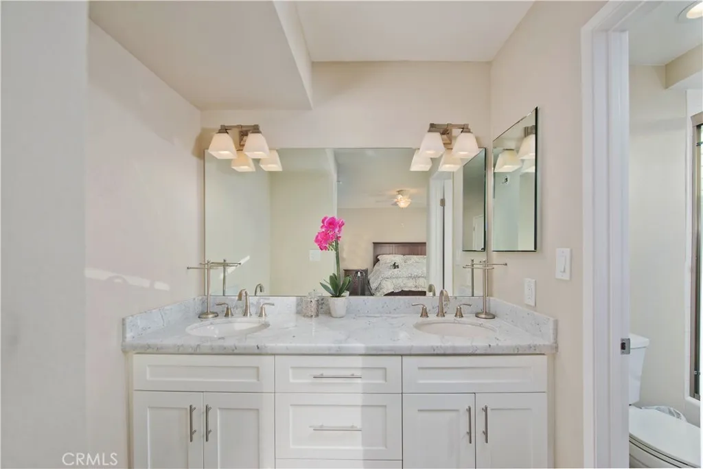 21820 Marylee Street UNIT 224, Woodland Hills, CA, 91367
