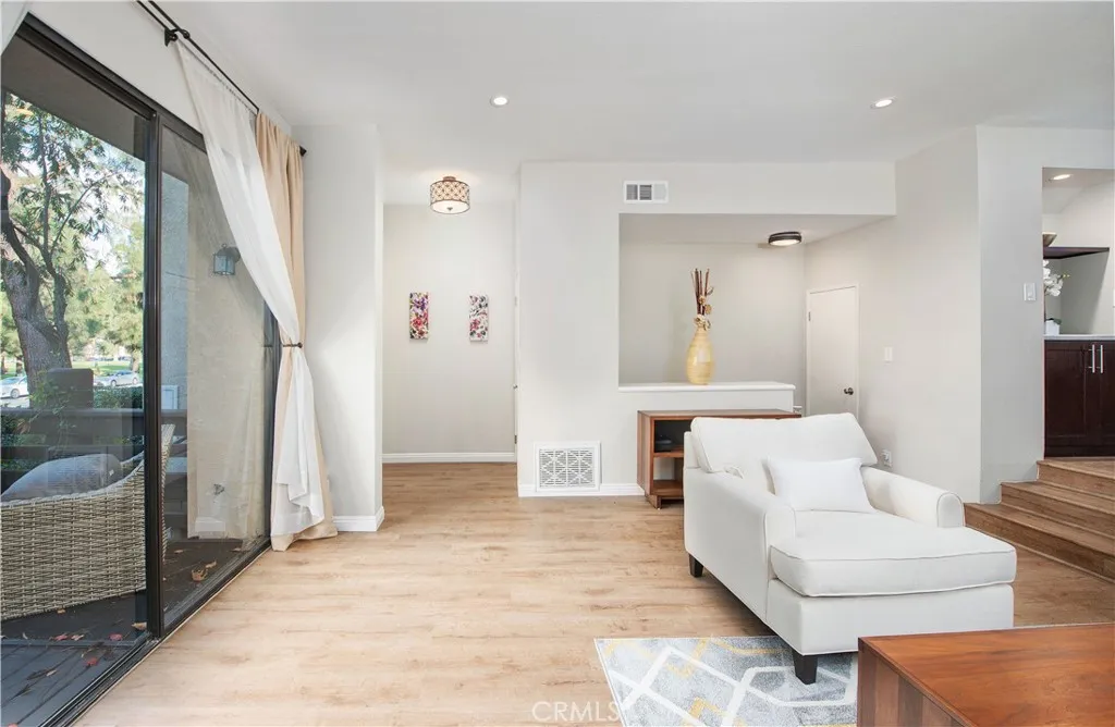 21820 Marylee Street UNIT 224, Woodland Hills, CA, 91367
