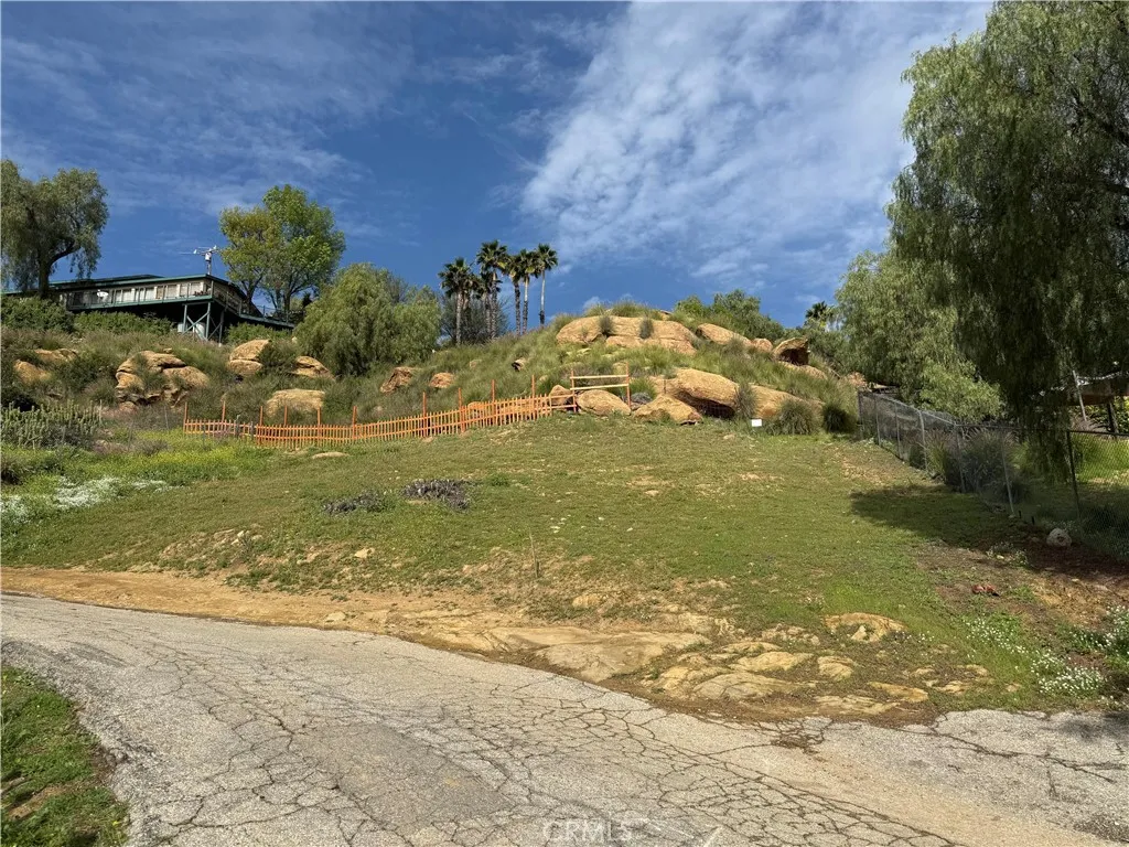 7365 Webb Rd, Chatsworth, CA 91311 - Photo 3 of 12, Chatsworth, CA