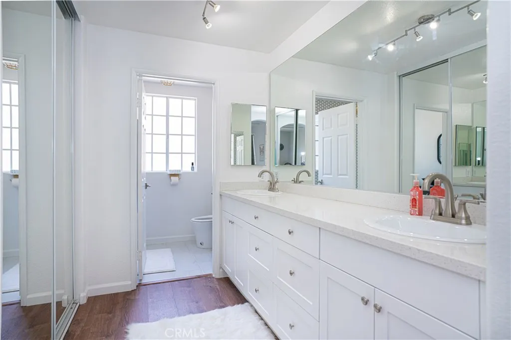 Photo #24: TR26016836 Listing: Photo #24