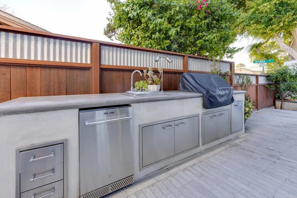 https://cdn.realtyfeed.com/cdn/127/306628367/b33699a43ab5106b34ac354a630ec863.webp