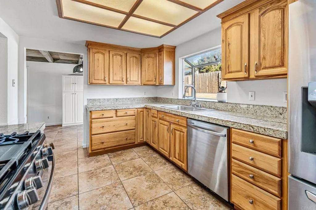 https://cdn.realtyfeed.com/cdn/127/306628391/116183ce4ec90cf415ab6c98e2c17f09.webp