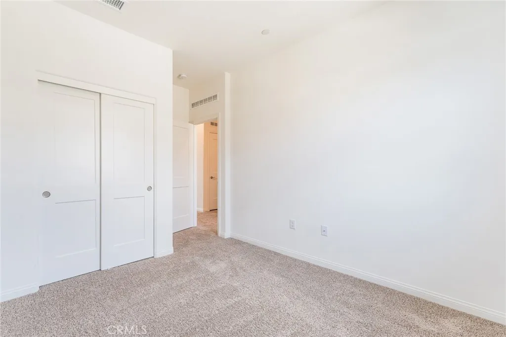 Photo #32: IG26018147 Listing: Photo #32