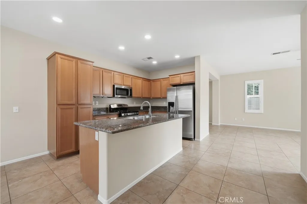 https://cdn.realtyfeed.com/cdn/127/306628416/00c0d7f4927201233edad11c1c532c9c.webp
