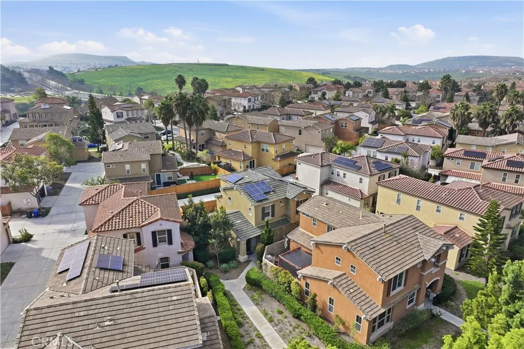 https://cdn.realtyfeed.com/cdn/127/306628416/3d7d83518195e3f31cbc9049afb4884f.webp