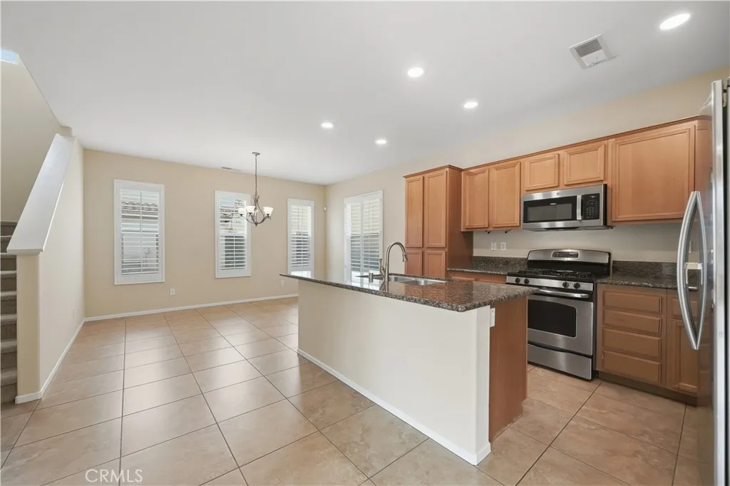https://cdn.realtyfeed.com/cdn/127/306628416/7bd7110ade9b5819827298b0ea9ac72b.webp