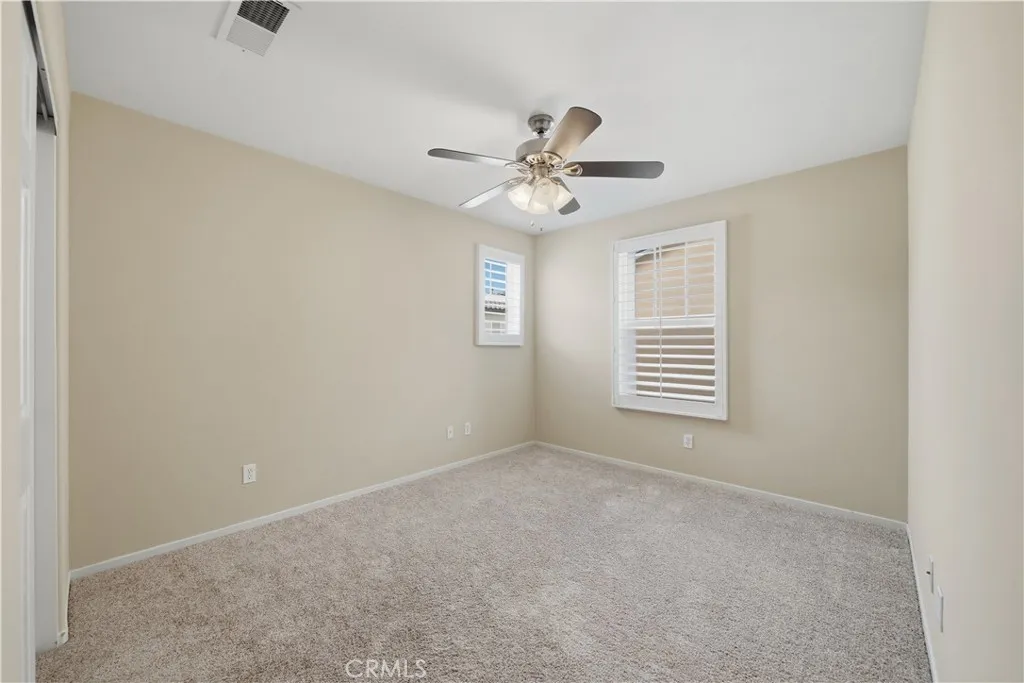 https://cdn.realtyfeed.com/cdn/127/306628416/afb8a42ea3c84b7cdbd5a13bedffdce6.webp