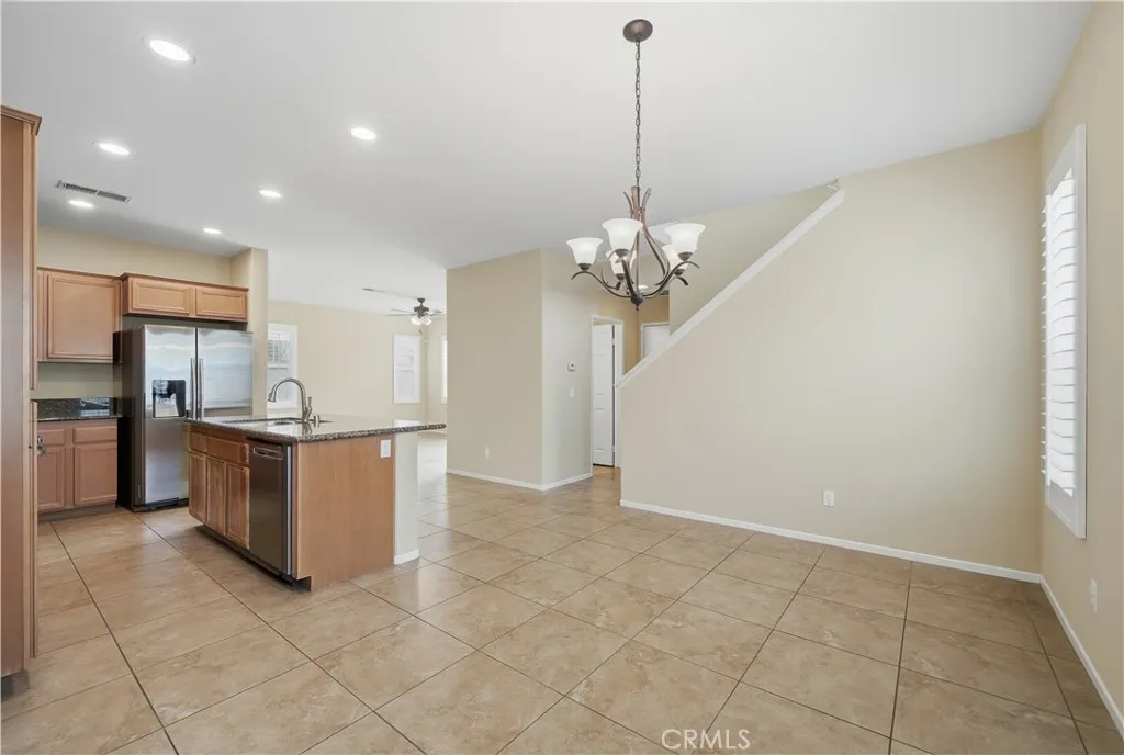 https://cdn.realtyfeed.com/cdn/127/306628416/c779843ef616e098fb62c7a09c54c620.webp