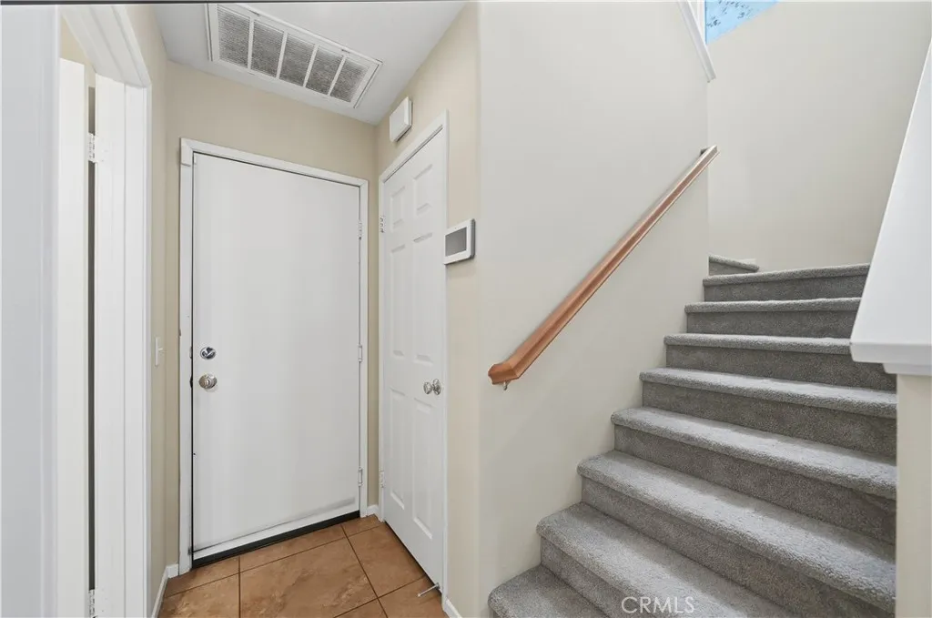 https://cdn.realtyfeed.com/cdn/127/306628416/e94c9da9f91bab266eee574543b2b7f9.webp