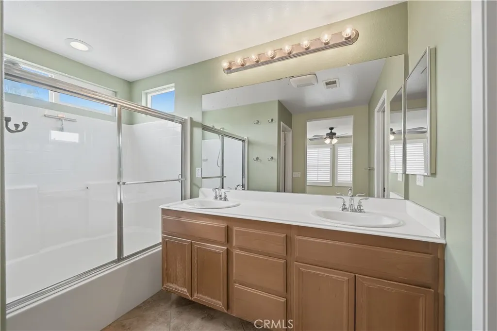 https://cdn.realtyfeed.com/cdn/127/306628416/f875200fd8c62870ae4eb26864840902.webp