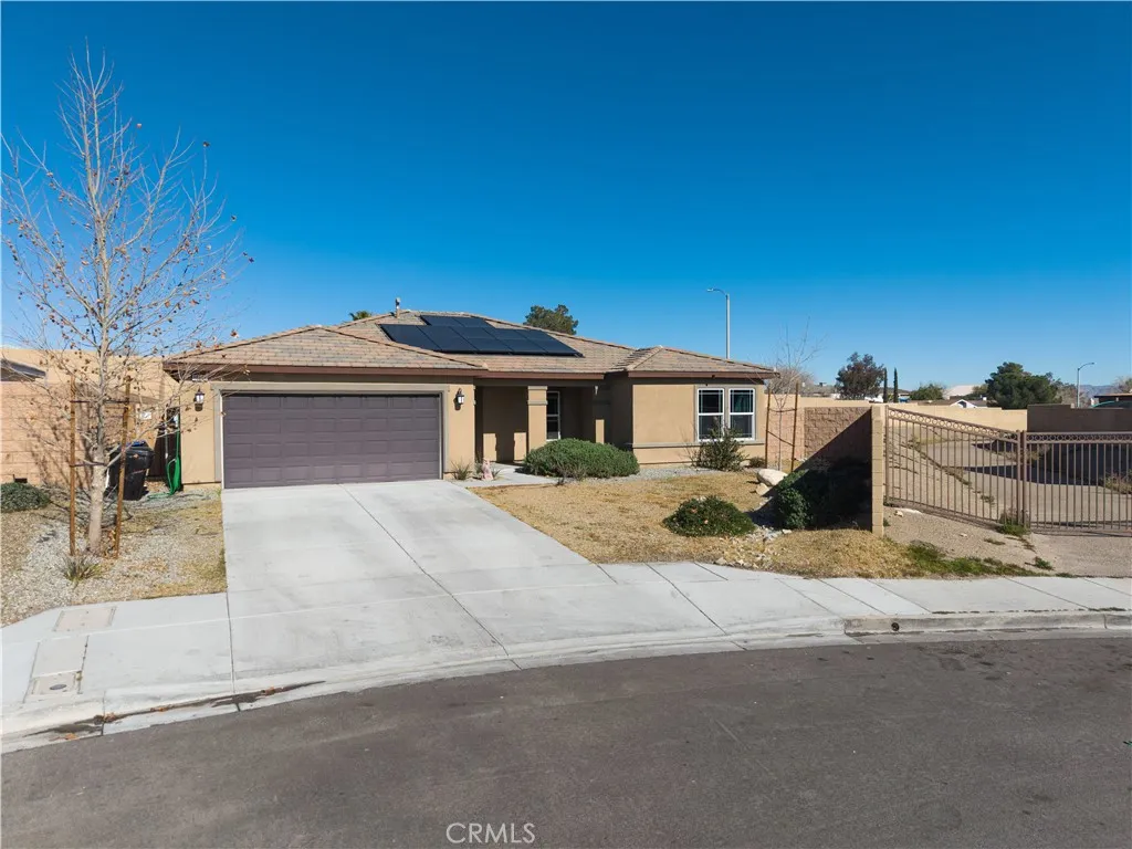 16664 Hawks Hill, Victorville, CA 92395 - Photo 4 of 32, Victorville, CA