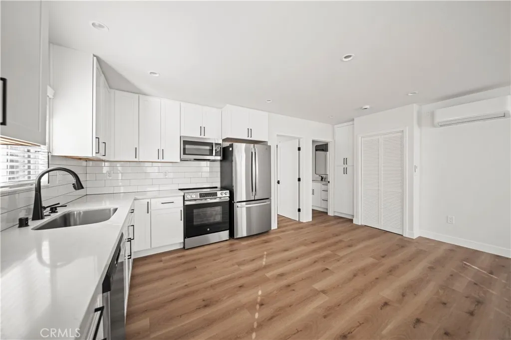 10323 Eldora, Sunland, CA 91040 - Photo 5 of 27, Sunland, CA