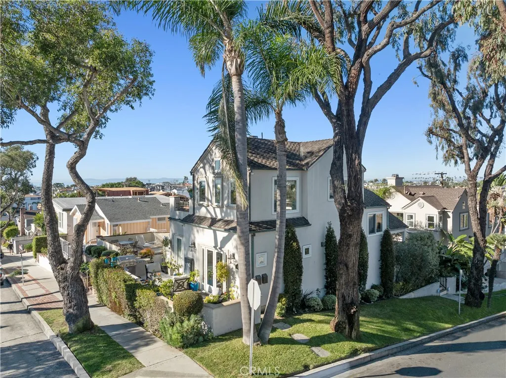 423 Poppy, Corona del Mar, CA 92625 - Main photo, Corona Del Mar, CA
