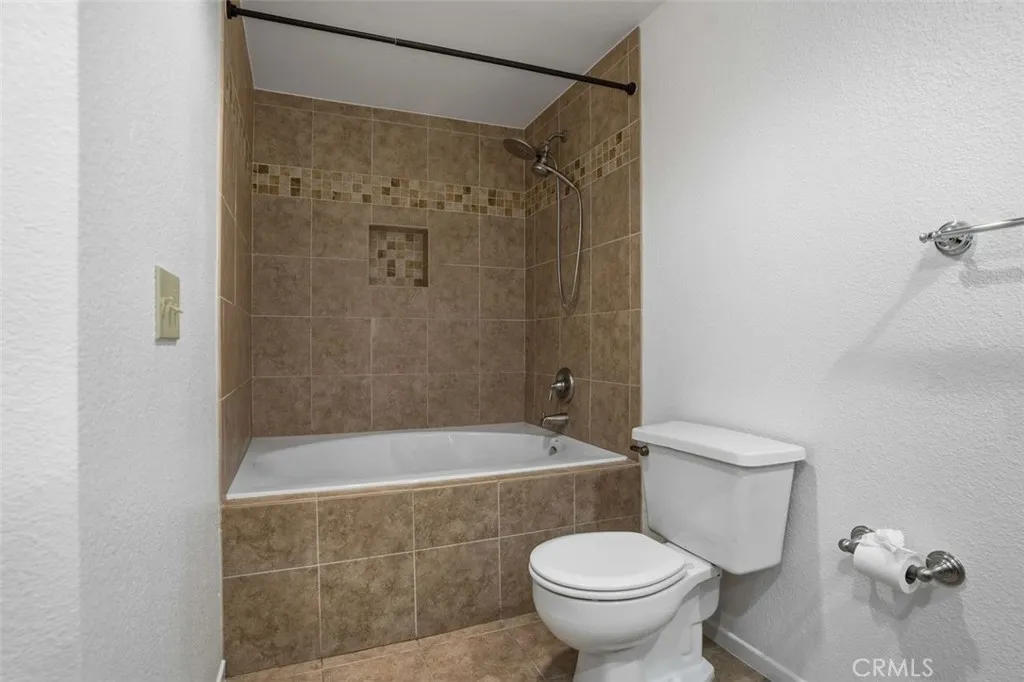 https://cdn.realtyfeed.com/cdn/127/306628575/1a31417d4564b103fe303362dc7e7623.webp