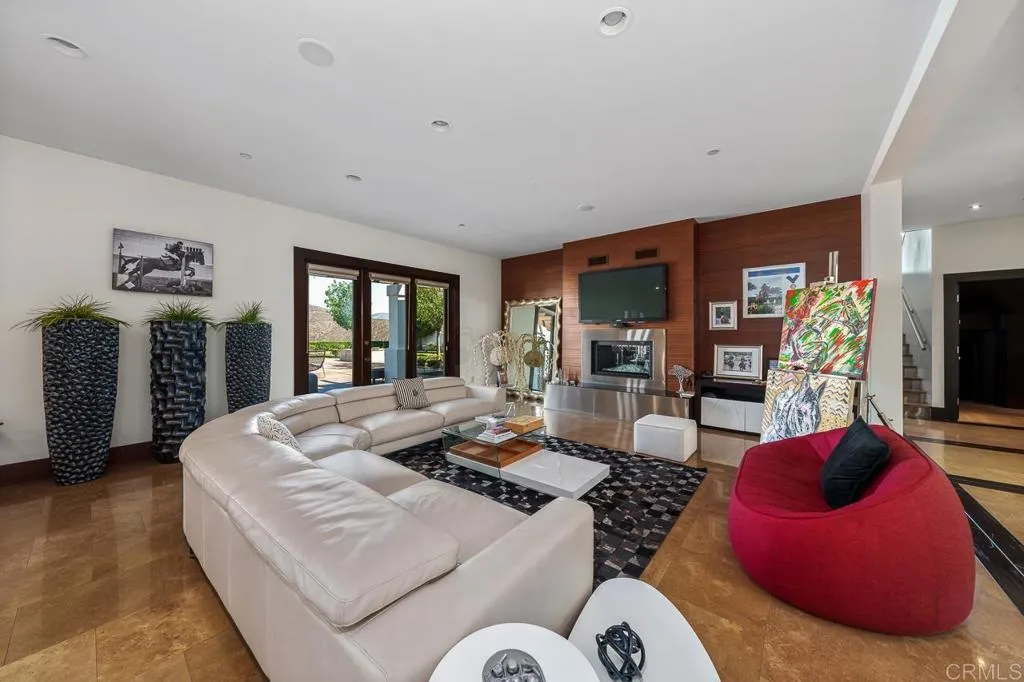 https://cdn.realtyfeed.com/cdn/127/306628582/c9535d024539faf30b9c5a7e340ddb92.webp