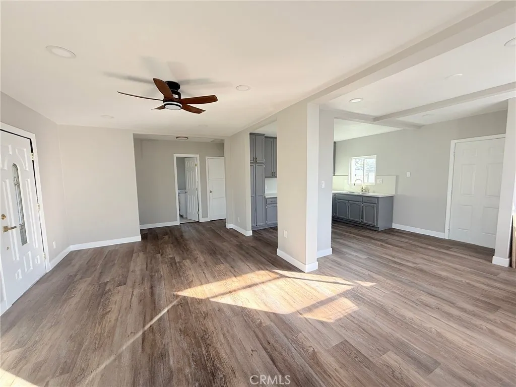 18407 Hawthorne Avenue, Bloomington, CA 92316 - Photo 5 of 25, Bloomington, CA