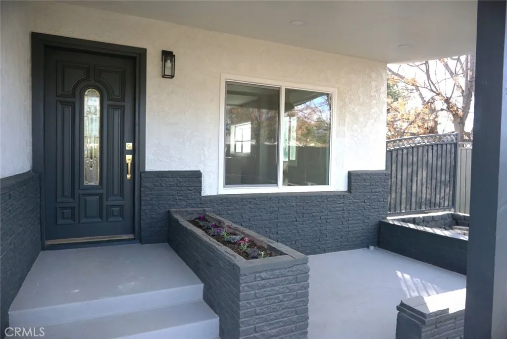 18407 Hawthorne Avenue, Bloomington, CA 92316 - Photo 4 of 25, Bloomington, CA