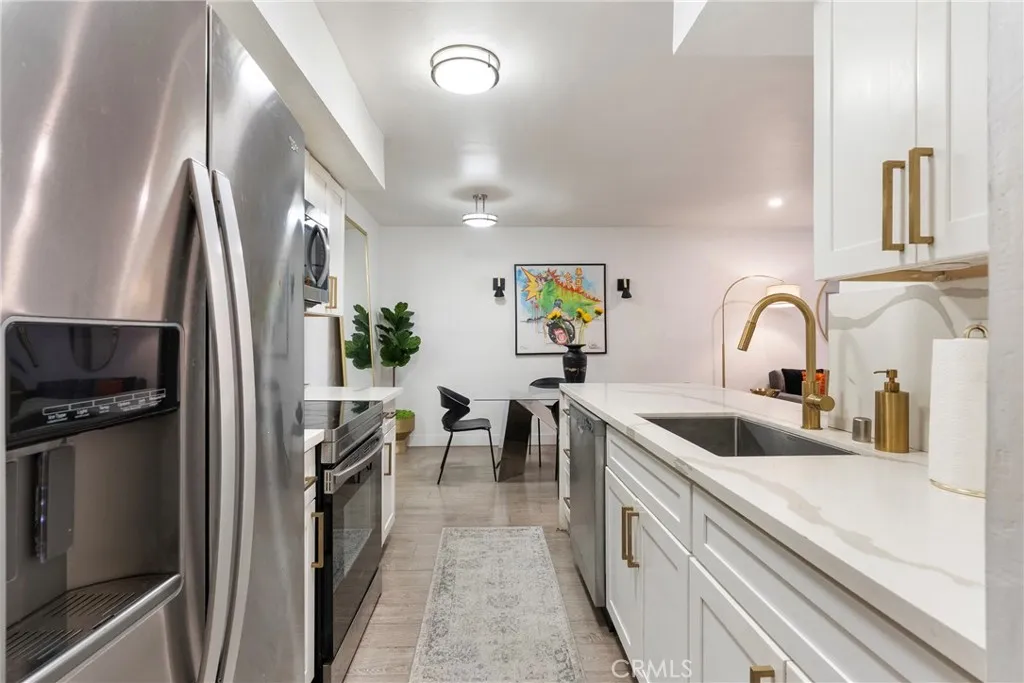 906 Doheny UNIT 303, West Hollywood, CA, 90069