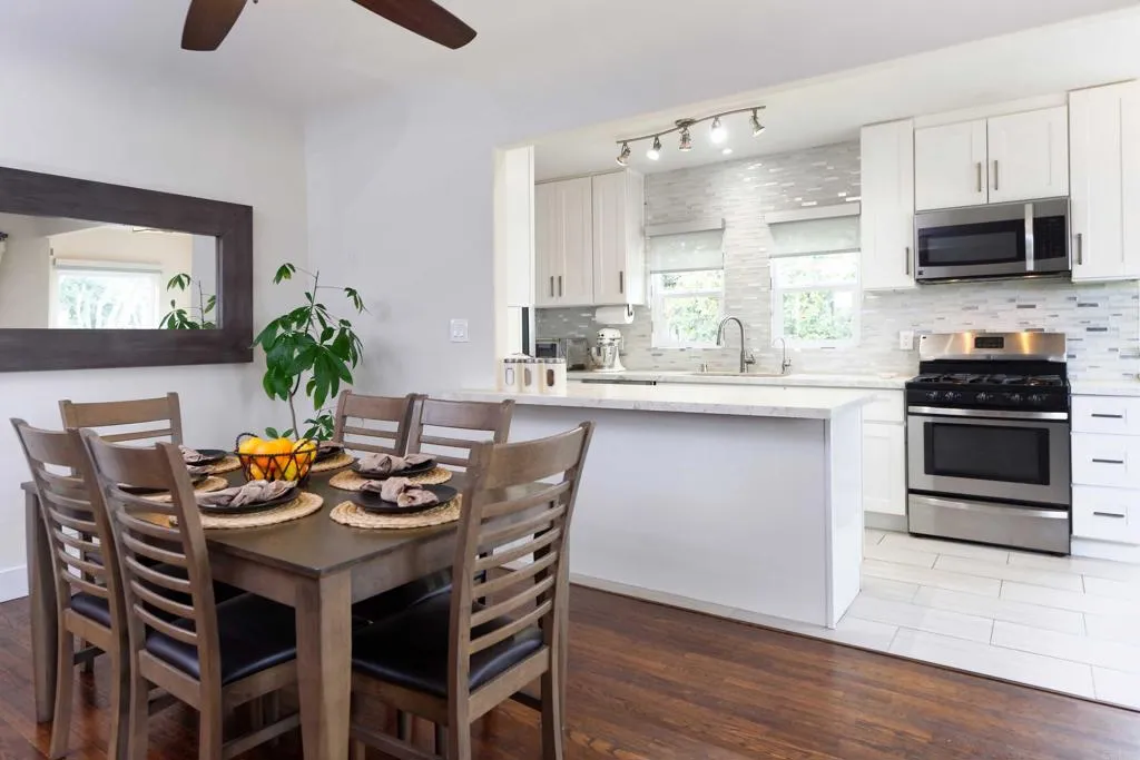 https://cdn.realtyfeed.com/cdn/127/306628688/57dee411cd86f5413bbb452860ad9035.webp