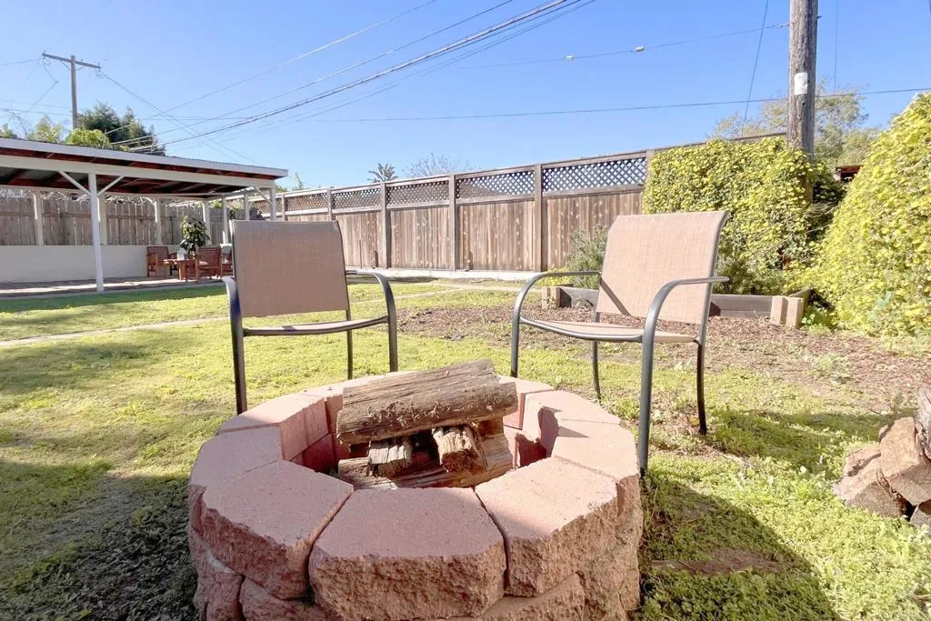 https://cdn.realtyfeed.com/cdn/127/306628688/bdb37a042d624ac43a1931c645f77641.webp