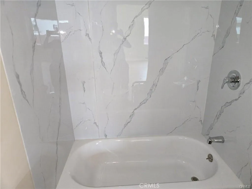 6010 Kansas, Los Angeles, CA 90044 - Photo 4 of 17, Los Angeles, CA
