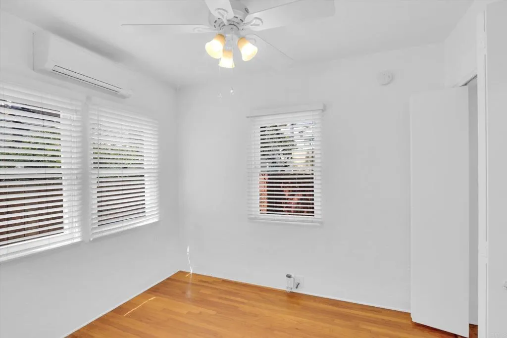 https://cdn.realtyfeed.com/cdn/127/306628743/0861f6513f3c7a8be49b220d57673752.webp