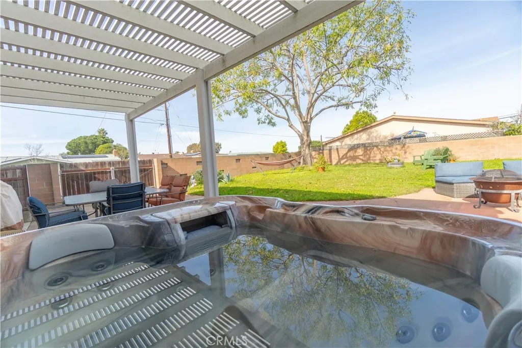 https://cdn.realtyfeed.com/cdn/127/306628814/02cceeb1c2665d0f30fec2e0821a40e3.webp