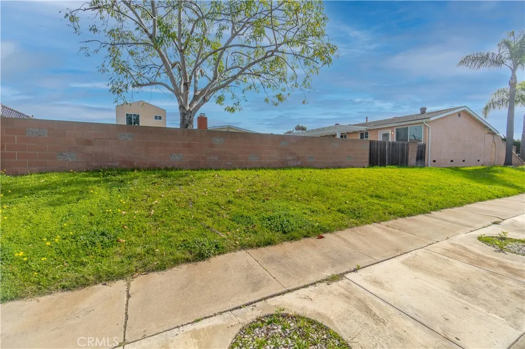 https://cdn.realtyfeed.com/cdn/127/306628814/090989f806ca709370b6d45cc48fe304.webp