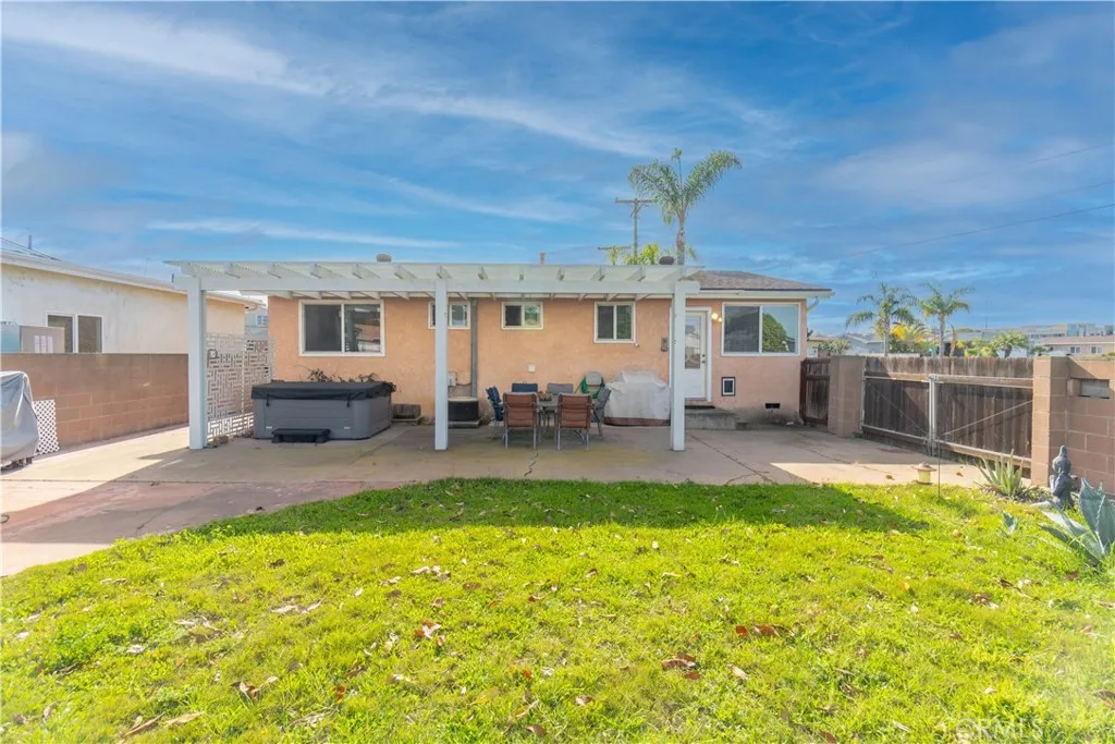 https://cdn.realtyfeed.com/cdn/127/306628814/64bd793d9f725f1eacc90b5a43ff037c.webp