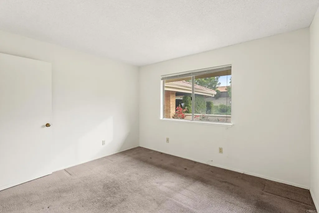 https://cdn.realtyfeed.com/cdn/127/306628815/f227213e03f9d3ab43e2484458d34aae.webp