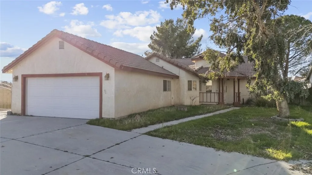 44105 Acacia Street, Lancaster, CA 93535 - Photo 4 of 36, Lancaster, CA