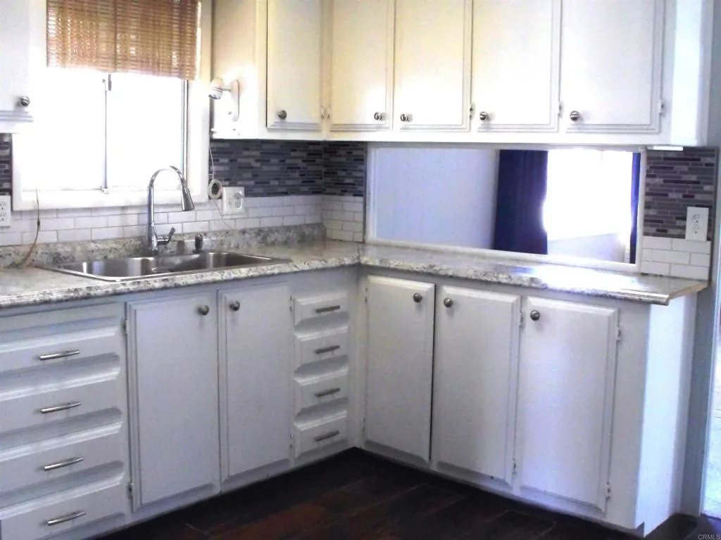https://cdn.realtyfeed.com/cdn/127/306628955/0dd82a4aa1ef8bb0b518a70293819a97.webp