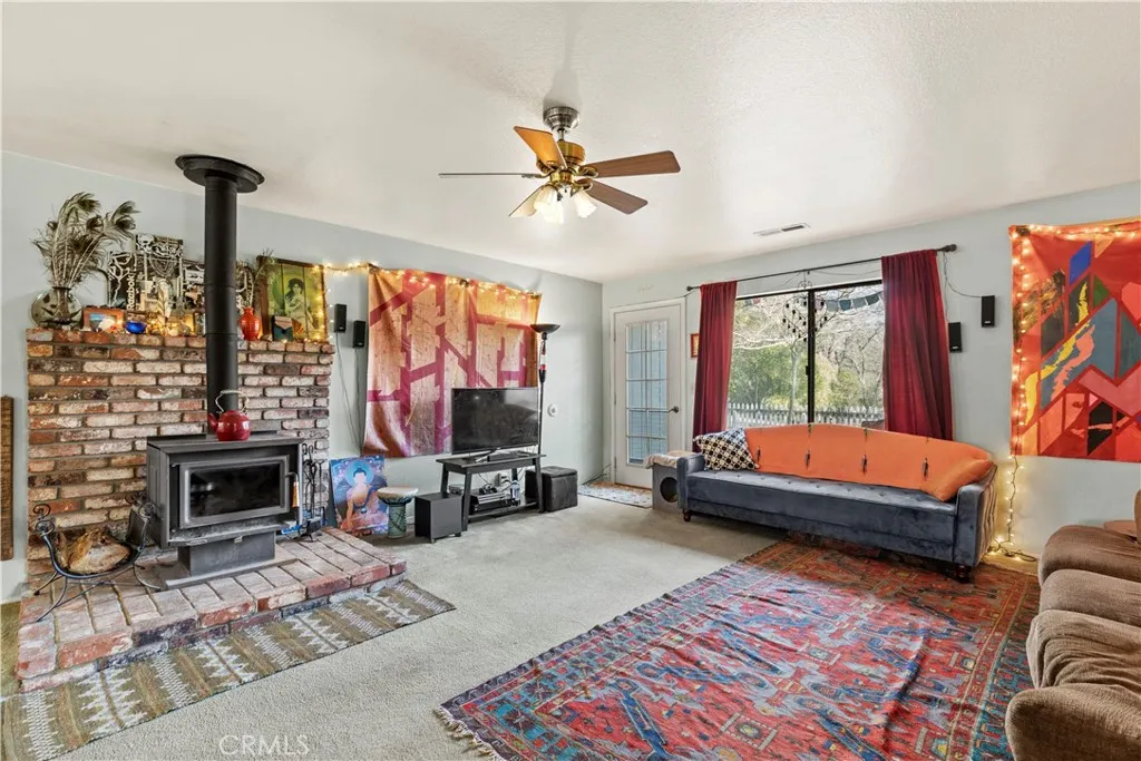 132 Feathervale, Oroville, CA 95966 - Photo 4 of 34, Oroville, CA