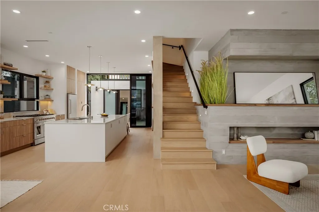 8902 Hubbard St, Culver City, CA 90232 - Photo 3 of 21, Culver City, CA