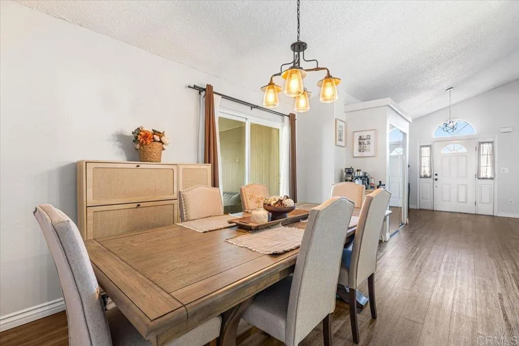 https://cdn.realtyfeed.com/cdn/127/306628999/74f1820152511668d4aa57f7bc4bf491.webp
