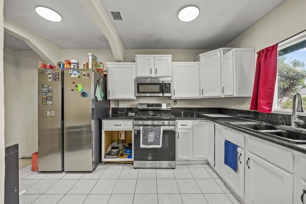https://cdn.realtyfeed.com/cdn/127/306629018/80364994585fe296b968b11ca2bbdb1e.webp