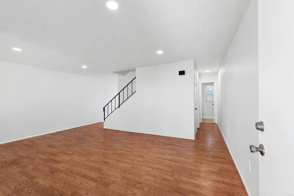 Photo #8: NDP2600662 Listing: Photo #8