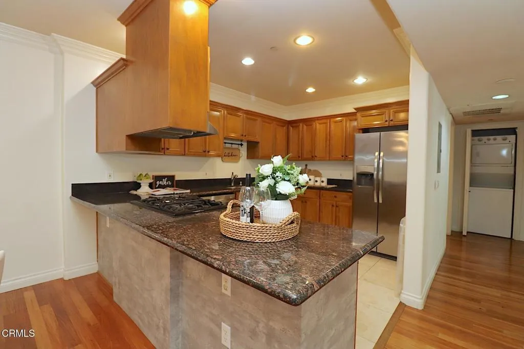 3855 Ingraham Street Unit 204, Los Angeles, CA 90005 - Photo 4 of 34, Los Angeles, CA