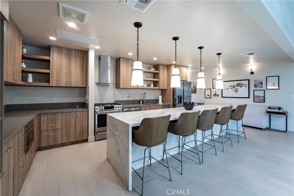 https://cdn.realtyfeed.com/cdn/127/306629111/61d100c4dc74e9fc2b5069653ff30b15.webp