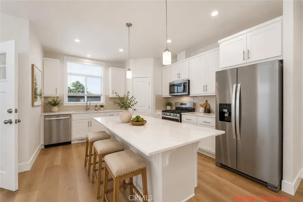 https://cdn.realtyfeed.com/cdn/127/306629111/693b2e59809c615be571b01a6a3bc429.webp